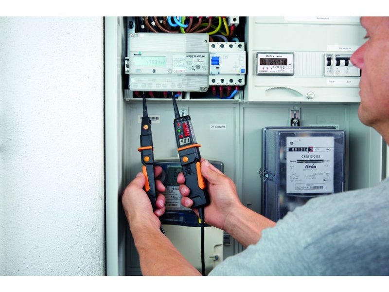 Testo 750-3 - Tester napätia 12–690 V AC/DC